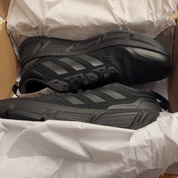 Ladies Adidas Sneakers - Picture 8 of 8